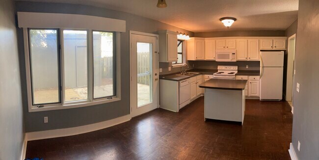 Dining room and kitchen - 442 Cobblestone Dr