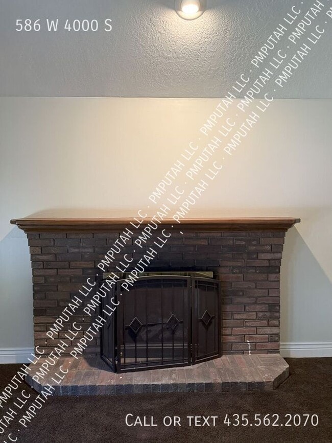 Building Photo - 586 4000 S