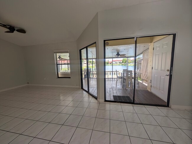 Building Photo - 2711 San Remo Cir
