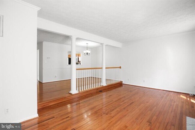 Building Photo - 504 Tolbelt Ct