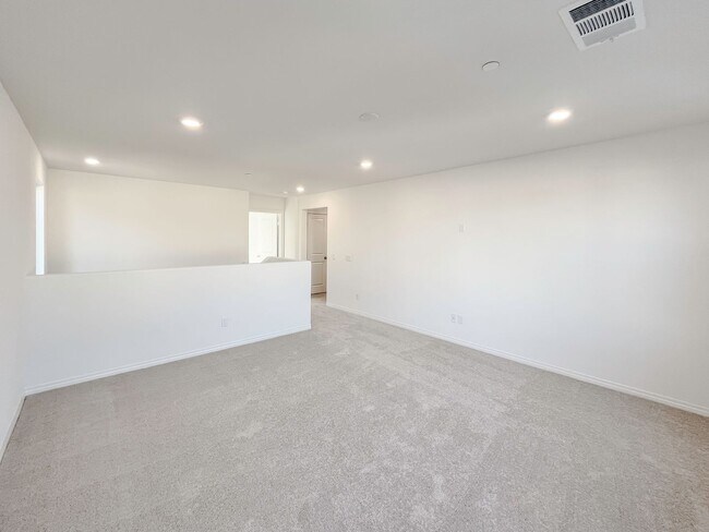 Building Photo - NEWER CONSTRUCTION ~SOLAR~ 3 BED 3 BATH BE...
