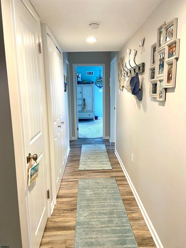 Building Photo - 9103 Amherst Ave