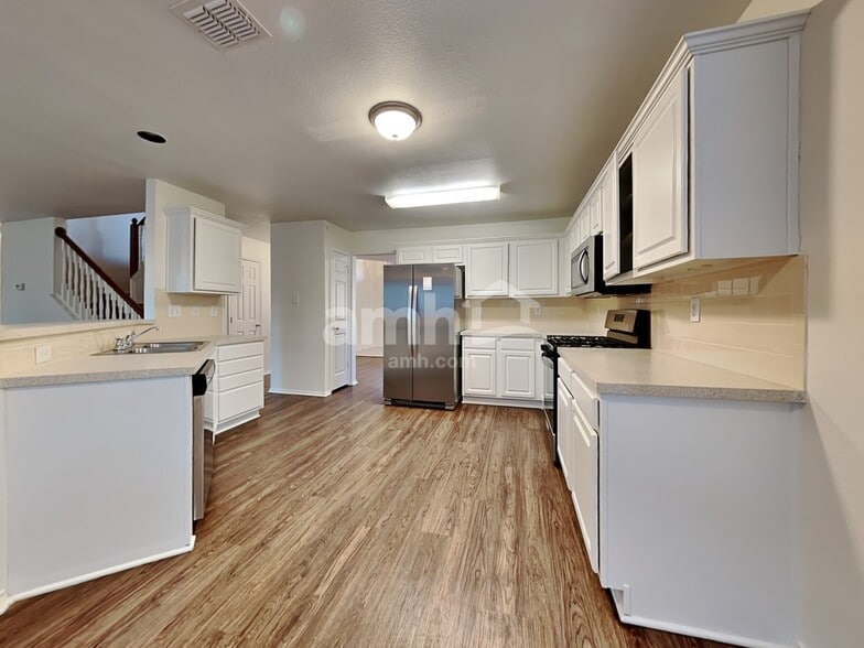 Building Photo - 1135 Trinity Trl