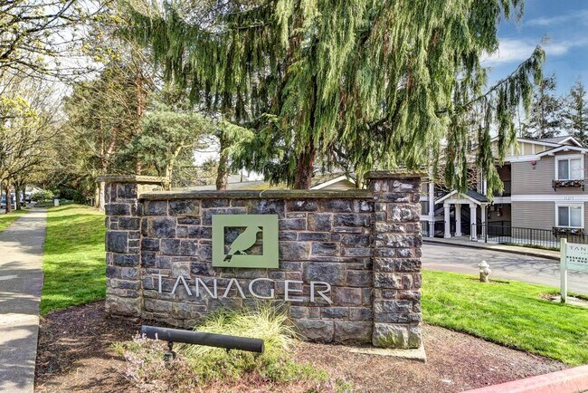 Building Photo - Tanager Condominiums - 2 bedrooms
