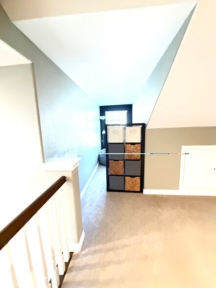 Building Photo - 27321 English Ivy Ln