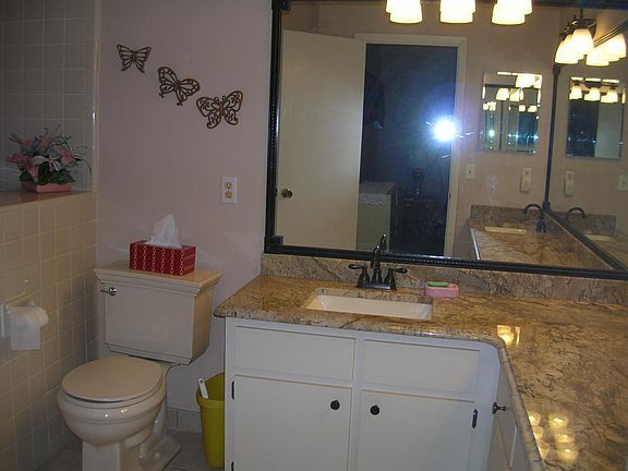 Building Photo - 10602 Whitestone Ct