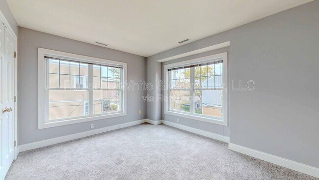 Building Photo - 59 Liberty St