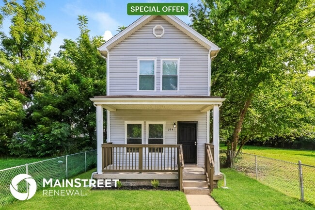 Building Photo - 2541 Rowan St