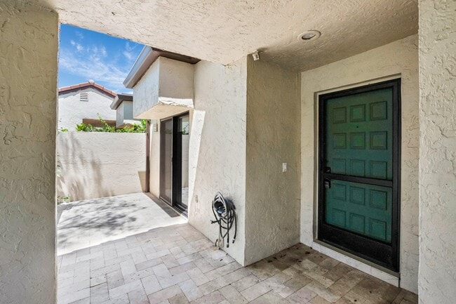 Building Photo - 21922 Cypress Dr