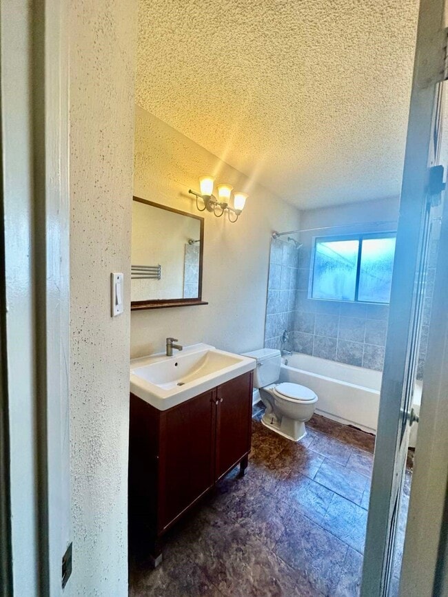 Building Photo - 21918 Pearl Lake Dr