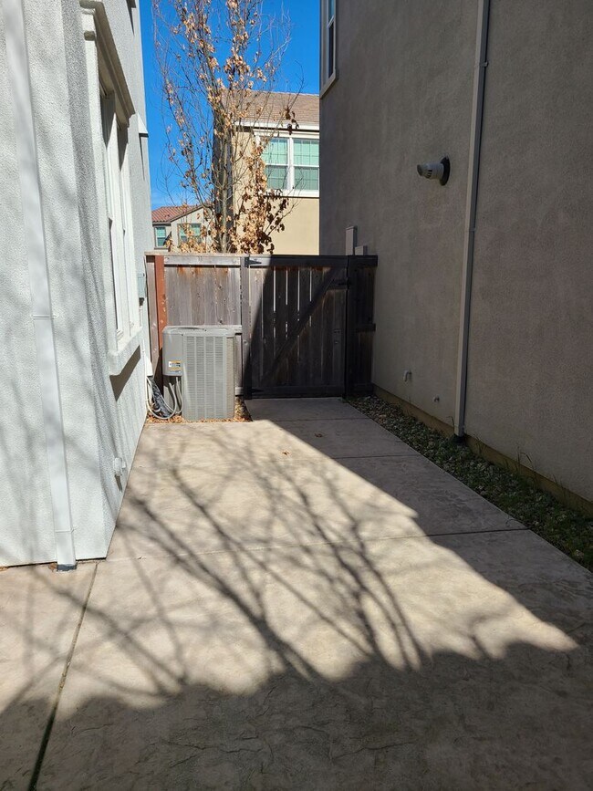 Building Photo - 177 Colner Cir