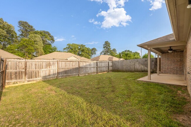 Building Photo - 6822 County Rd 1215