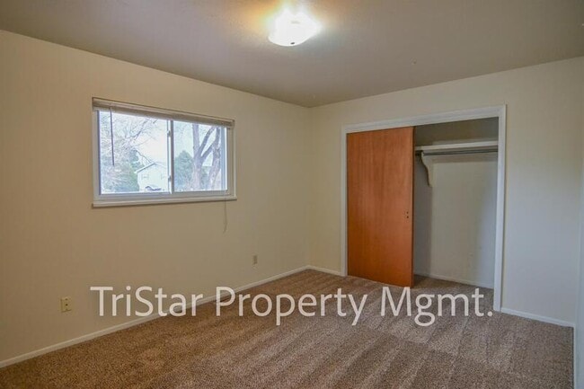 Building Photo - 4404 N Chestnut St