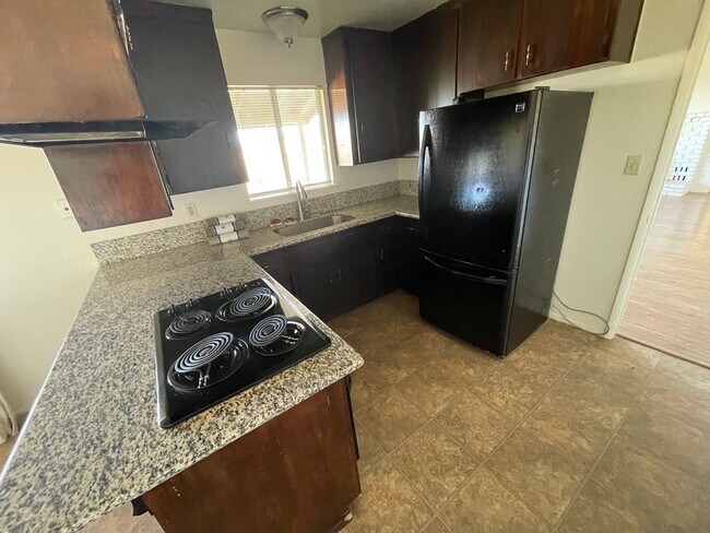 Building Photo - Oroville 4 bed 2 bath 3300sqft country hom...