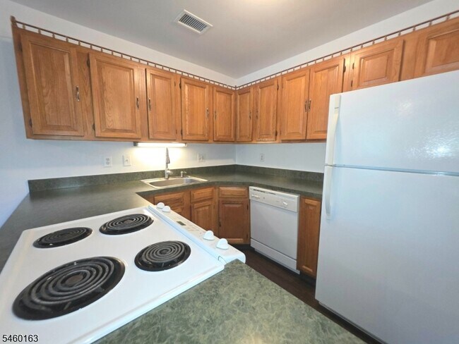 Building Photo - 272 US-206