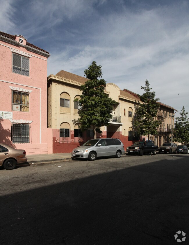 Building Photo - 421 Union Dr