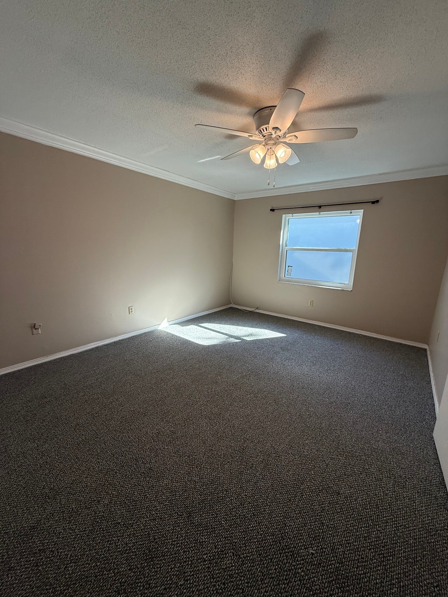 Large bedroom with Walk In Closet - 1110 Rue De Rois