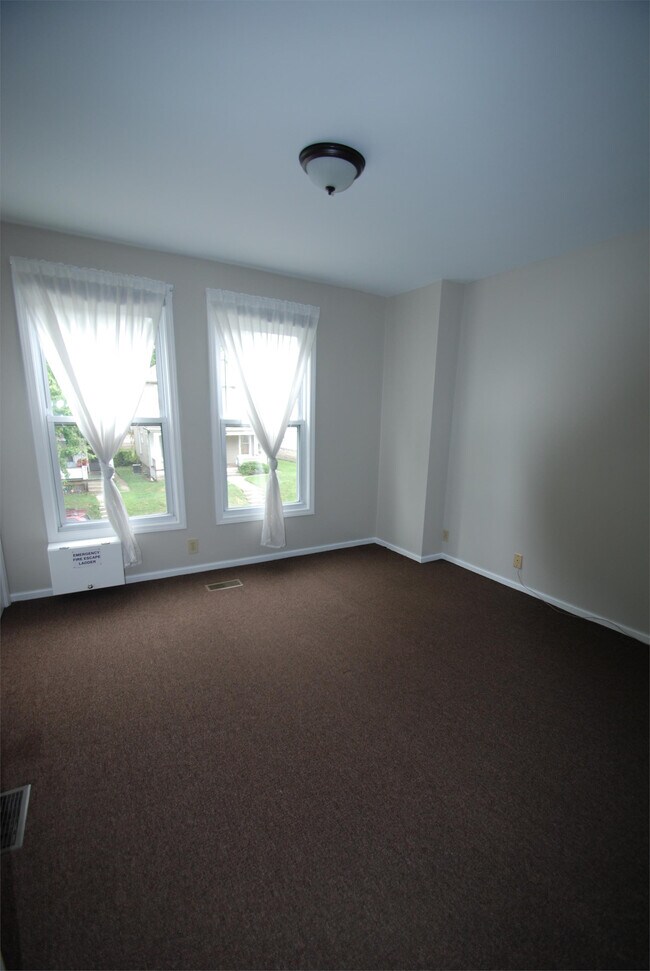 Building Photo - 59 W Maynard Ave