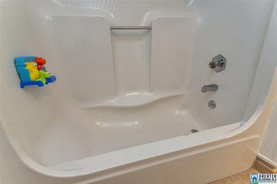 Building Photo - 707 Truss Ferry Rd