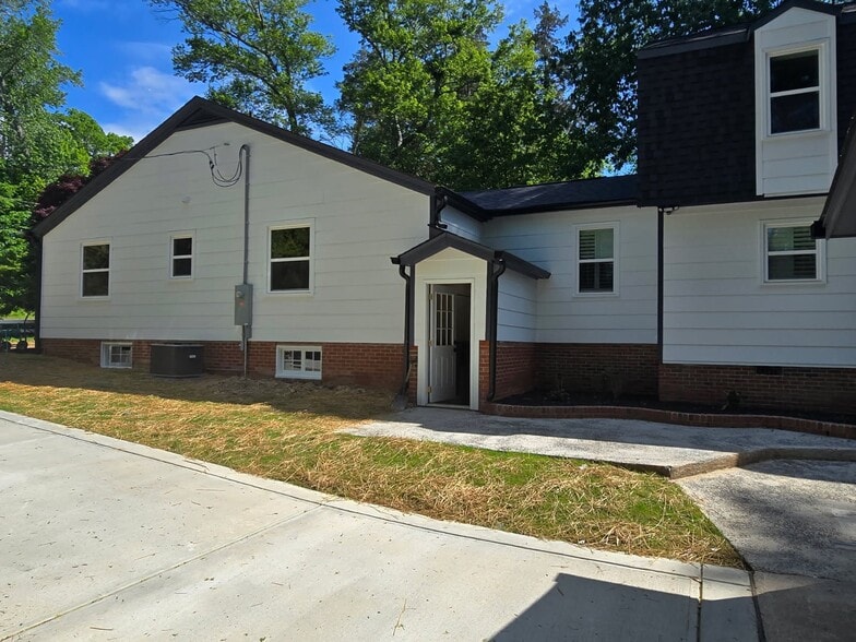 Building Photo - 4713 Erwin Rd