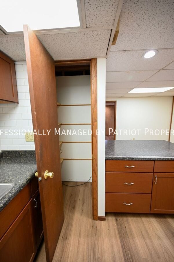 Building Photo - 616 W Washington St