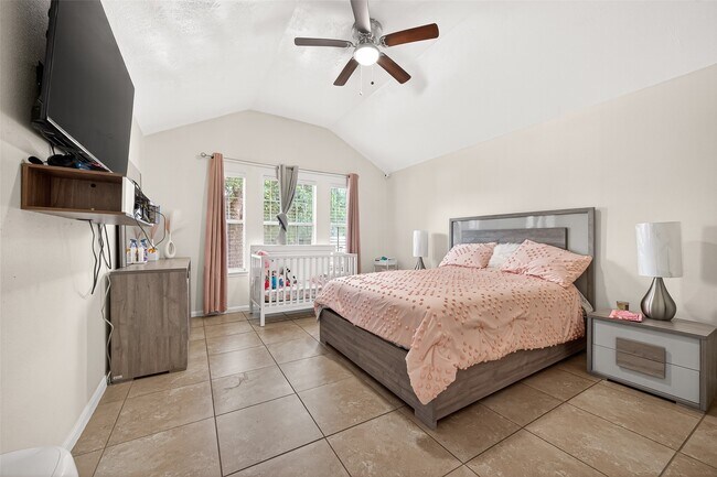 Building Photo - 2510 Fox Water Dr