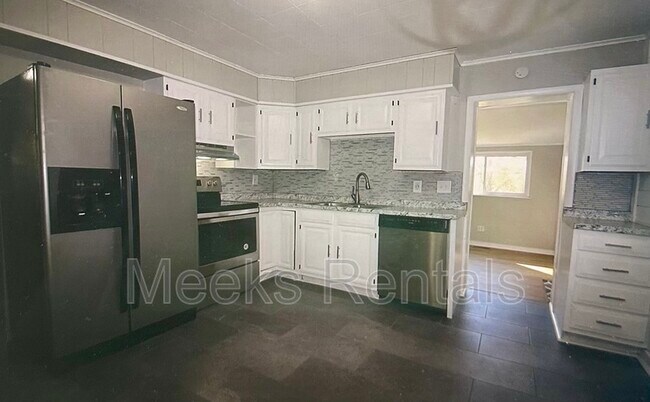 Building Photo - 533 Dudding Ave