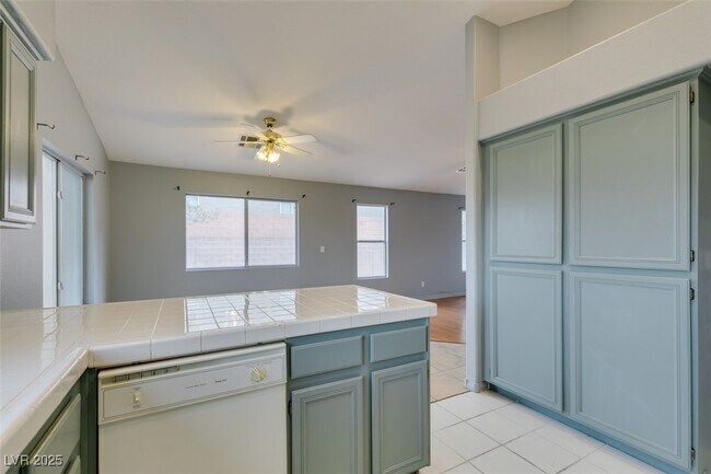 Building Photo - 7782 Top Hat Ave