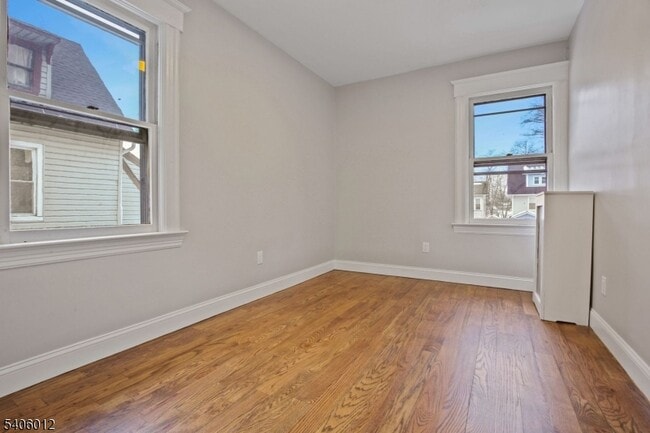 Building Photo - 99 Lincoln St