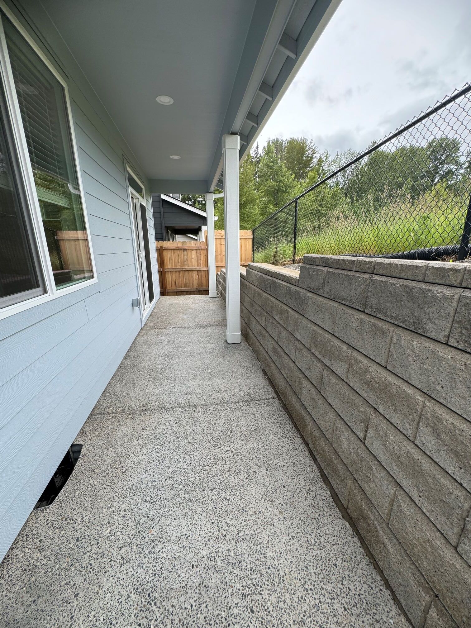 Building Photo - 6926 N Madison Cir