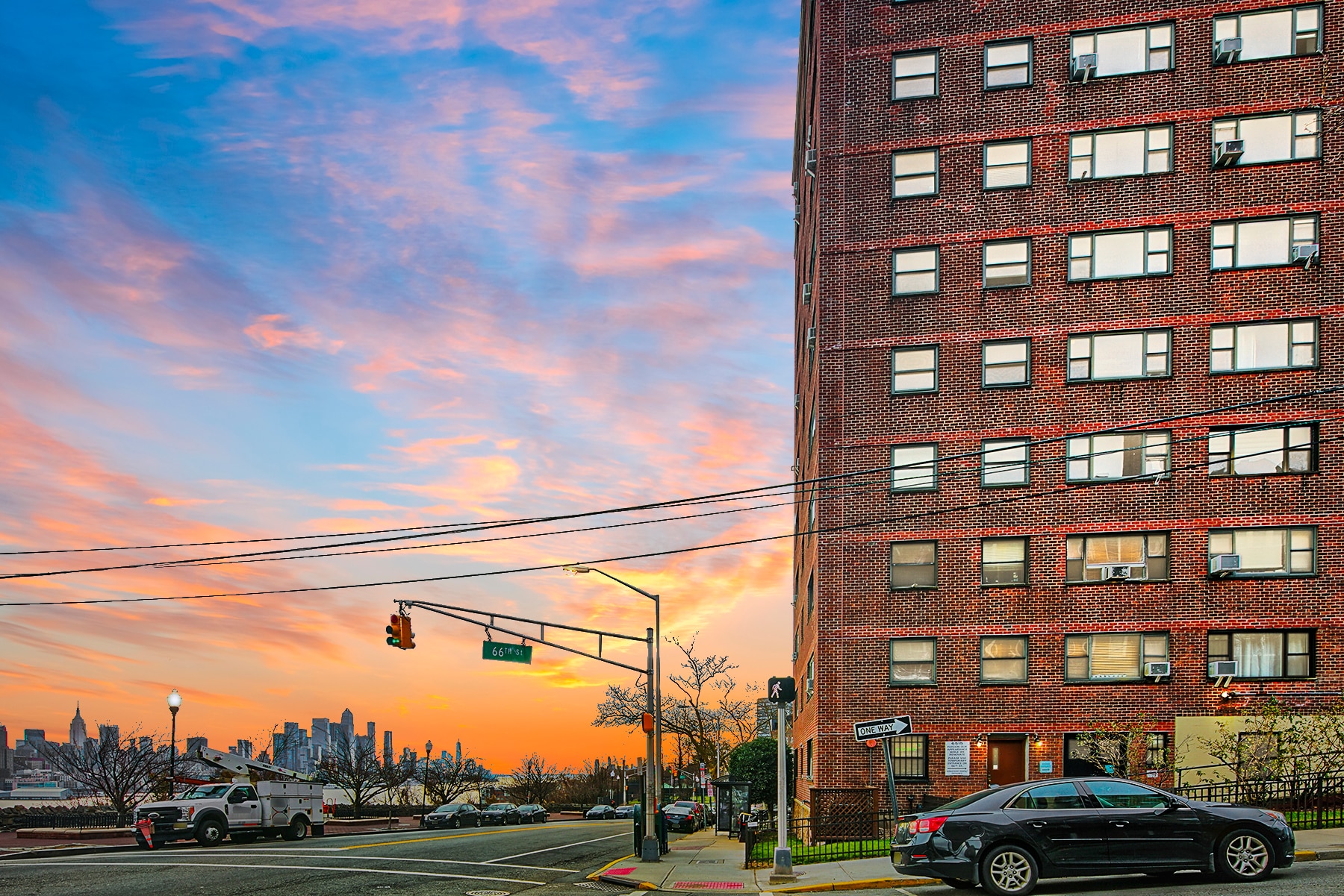 Building Photo - 6515 Boulevard E