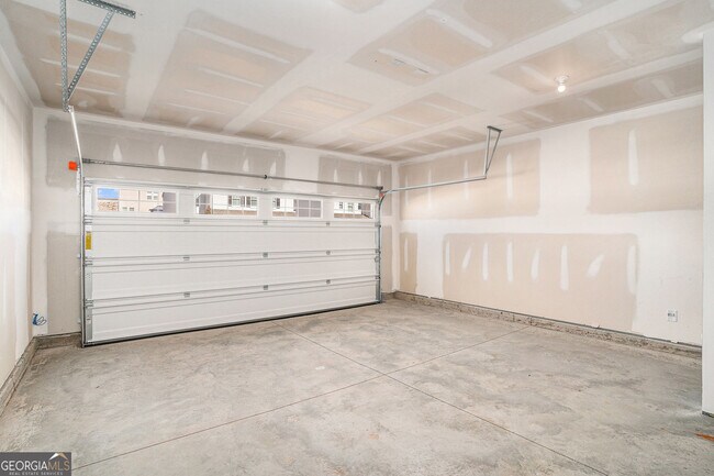 Building Photo - 7650 Saffron Ave