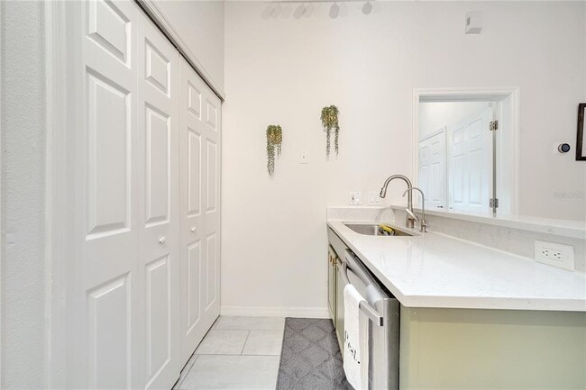 Building Photo - 1028 Universal Rest Pl