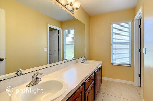 Building Photo - 2602 Eagle Canyon Dr N