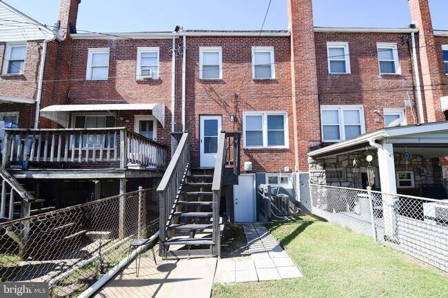 Building Photo - 1629 Searles Rd