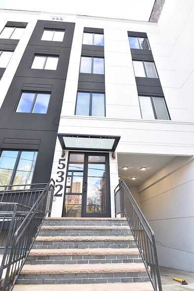 Building Photo - 532 E 142nd St