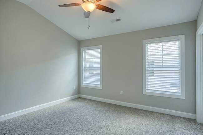 Building Photo - 321 Starfish Ln