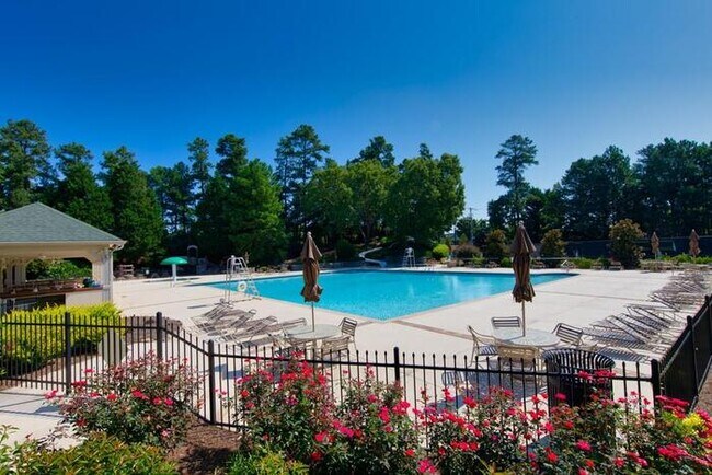 Building Photo - House 4 Beds 2 Baths