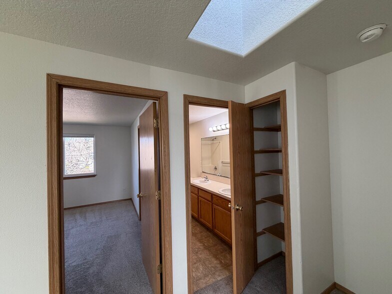 Building Photo - 1139 2nd St NW