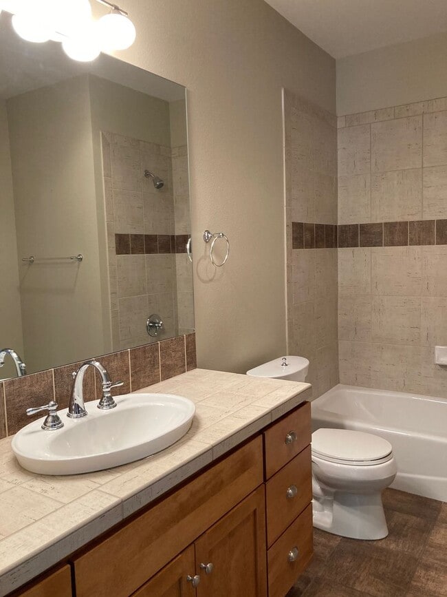 Building Photo - 3BR/3BA with FP, fenced front yard, lots of beautiful upgrades!