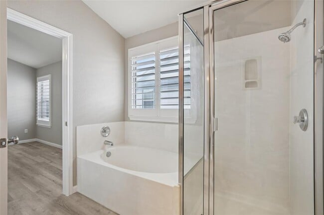 Building Photo - 4937 Hartson