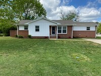 Building Photo - Spacious 3 bedroom 1.5 bathroom in Rock Hill