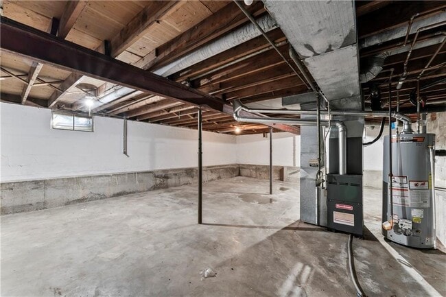 Building Photo - 7036 Hunter St