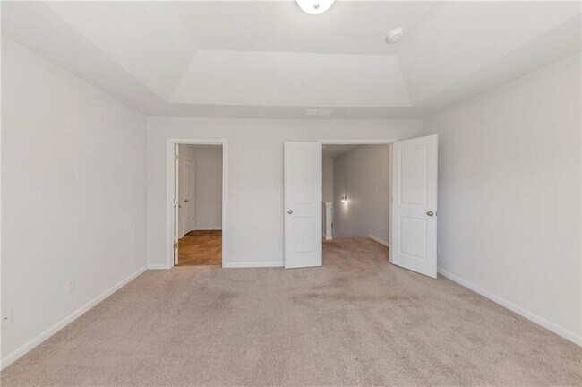 Building Photo - 3625 Hawthorne Terrace