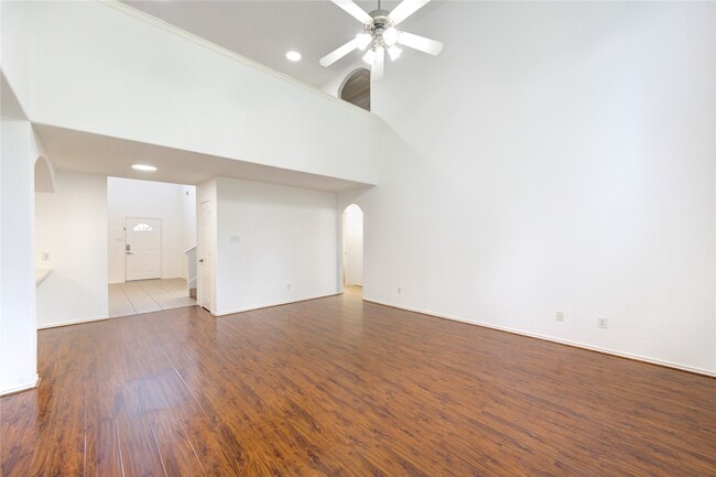 Building Photo - 11 E Sage Creek Pl
