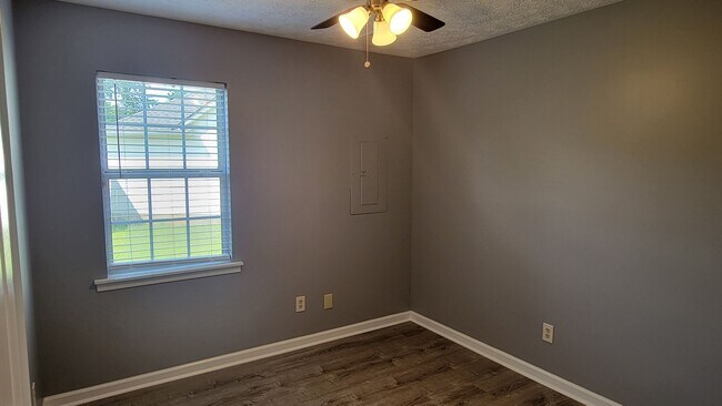 Building Photo - Garden Villa Estates