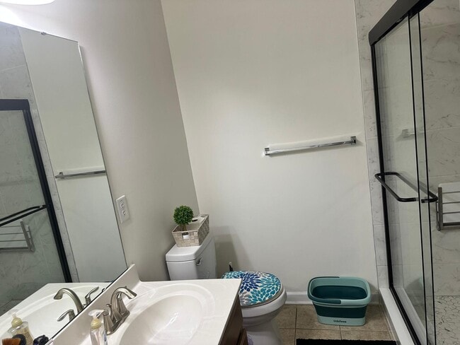 Building Photo - 10110 Paxton Run Rd