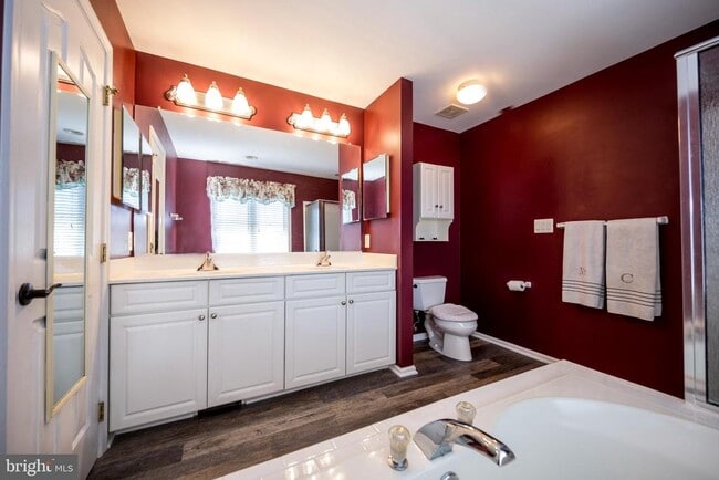 Building Photo - 740 Hickory Limb Cir
