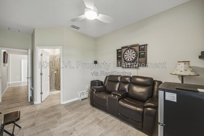 Building Photo - 11910 Bay Oak Dr