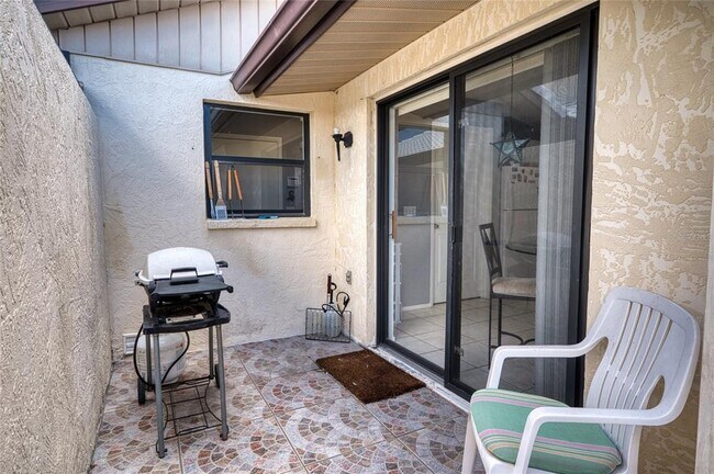 Building Photo - 76 Sandstone Cir